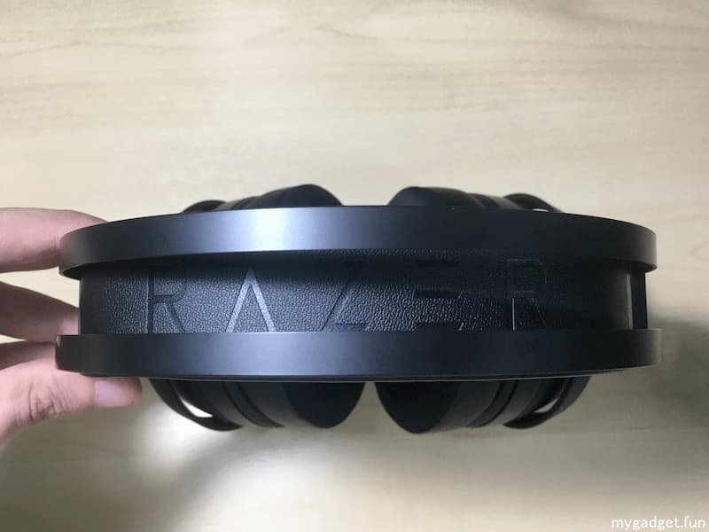 Razer Nari購入レビュー｜重いけど迫力満点のワイヤレスゲーミングヘッドセット！