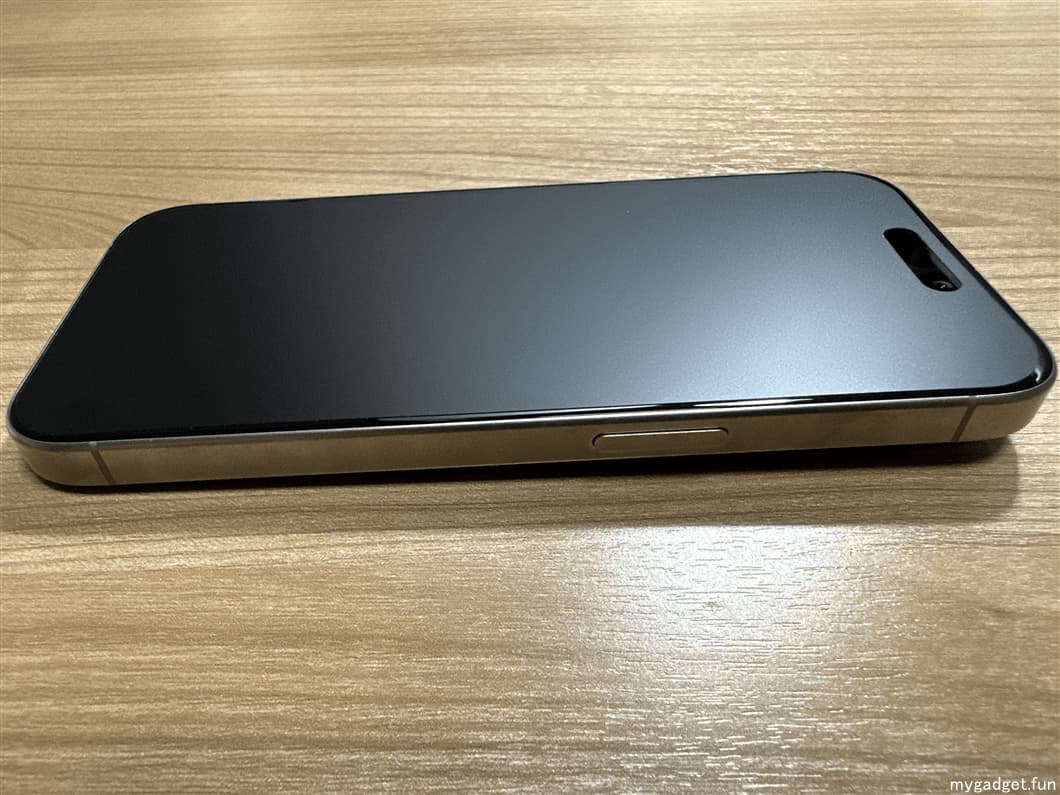 iPhone15 Proナチュラルチタニウムをレビュー【軽くて持ちやすいハイエンドモデル】