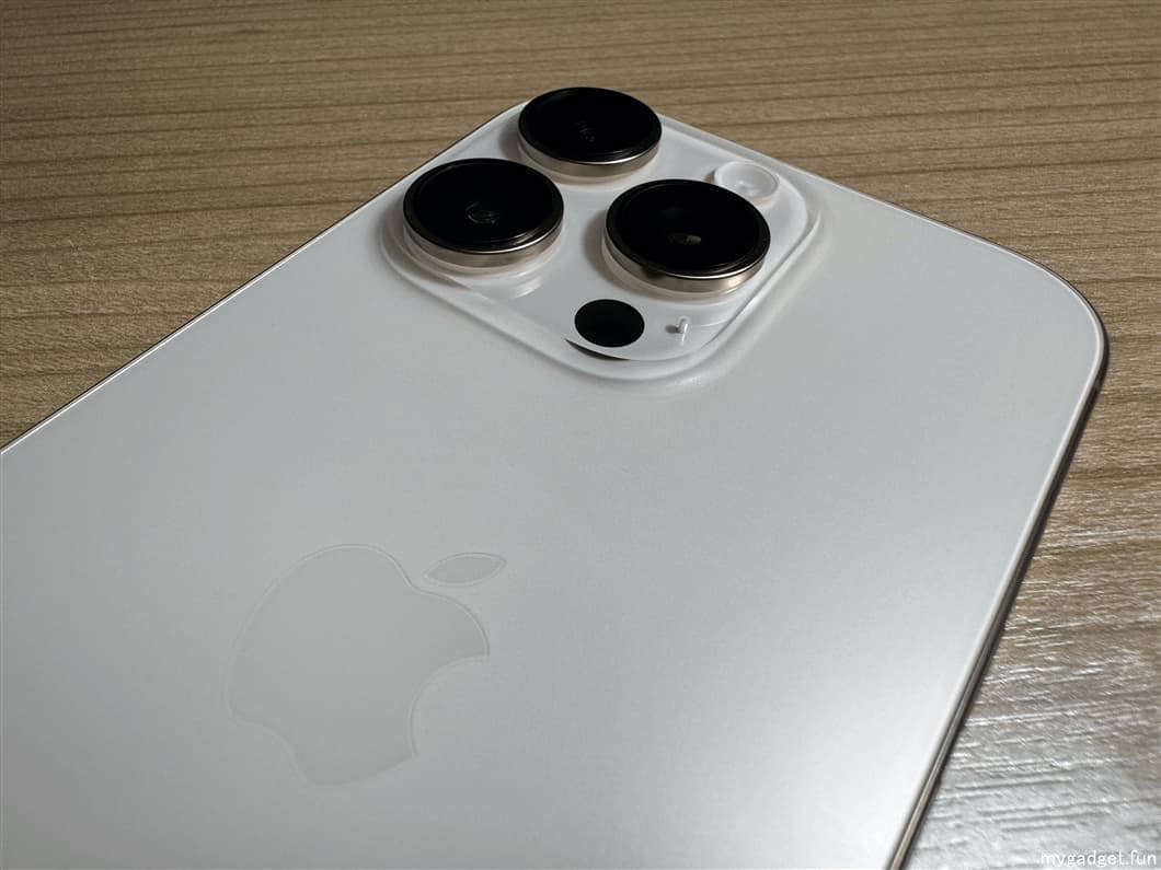 iPhone16 Proデザートチタニウムをレビュー【重たくなって進化の限界を感じた】
