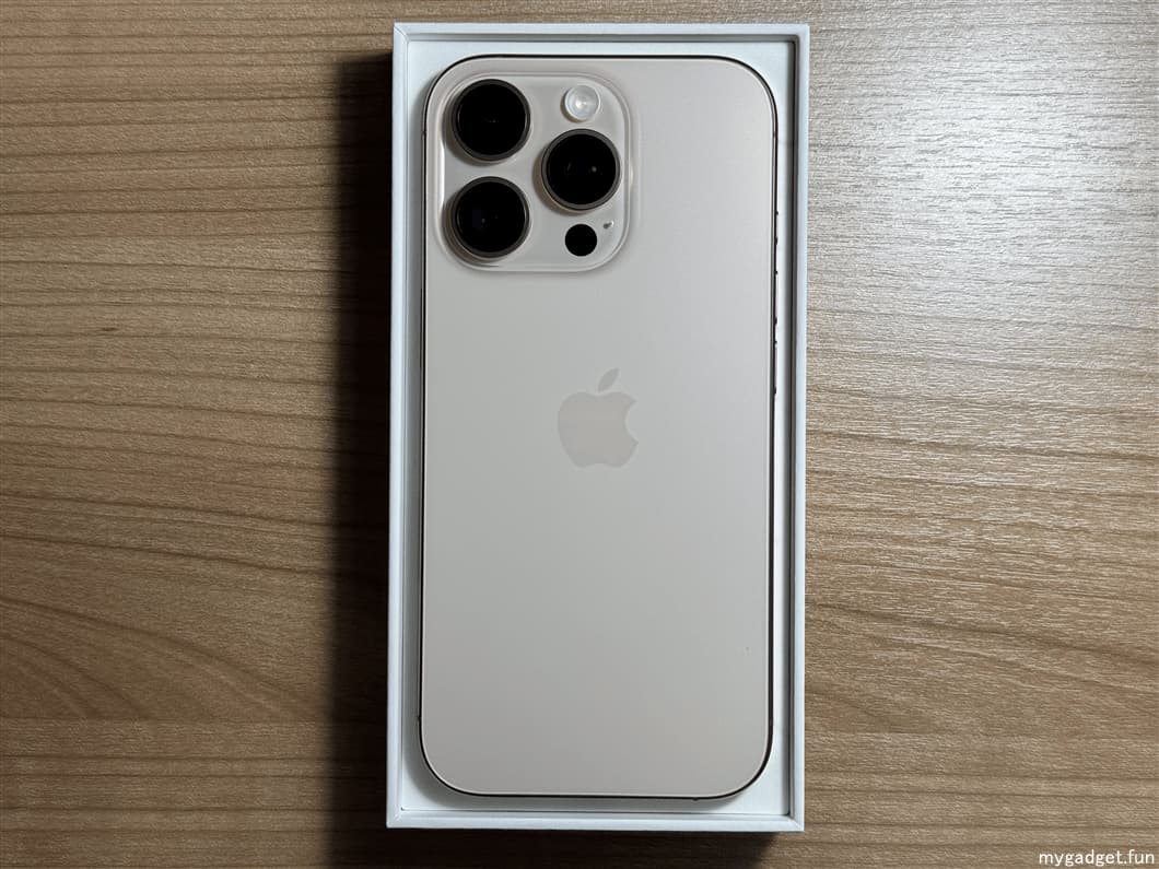 iPhone16 Proデザートチタニウムをレビュー【重たくなって進化の限界を感じた】