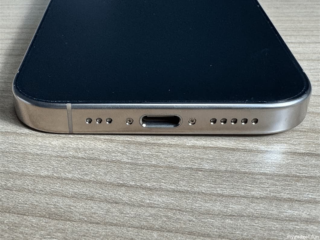 iPhone16 Proデザートチタニウムをレビュー【重たくなって進化の限界を感じた】
