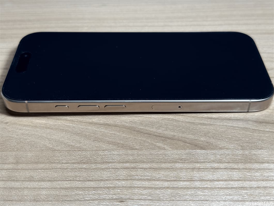 iPhone16 Proデザートチタニウムをレビュー【重たくなって進化の限界を感じた】
